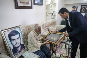 رییس سازمان نظام مهندسی ساختمان با خانواده مهندس شهید حسن آقاسی‌زاده دیدار کرد